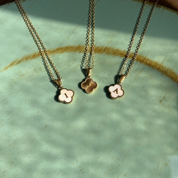 Jewelry - Clover double sided initial necklace
